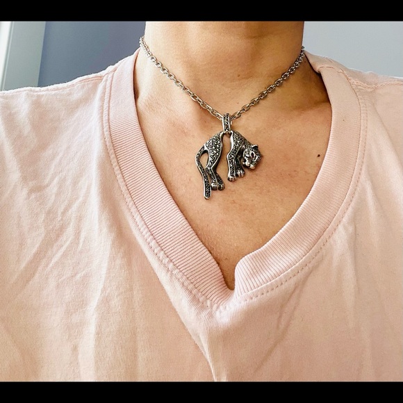 Panther/ Jaguar Pendant. Sterling Silver, Marcasite and Ruby - Picture 6 of 7